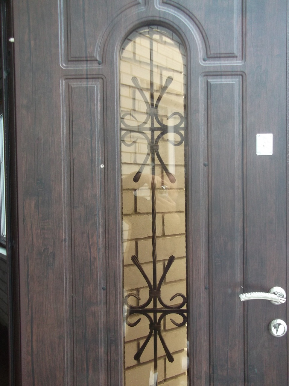 Специфичность производства наших теплых входных дверей изготовленных по размерам заказчика.